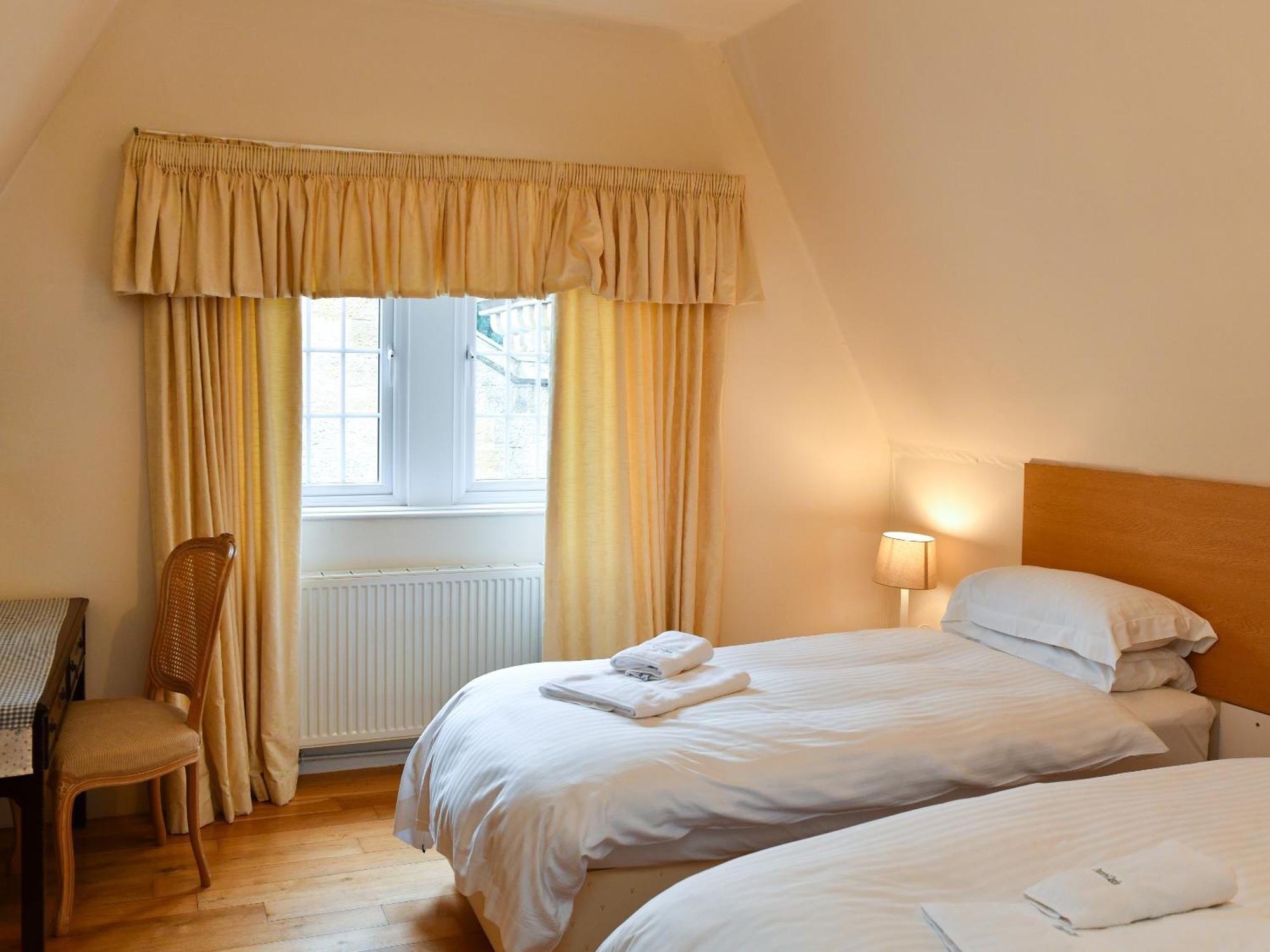 Cloncaird Castle Estate Cottages Maybole Zimmer foto