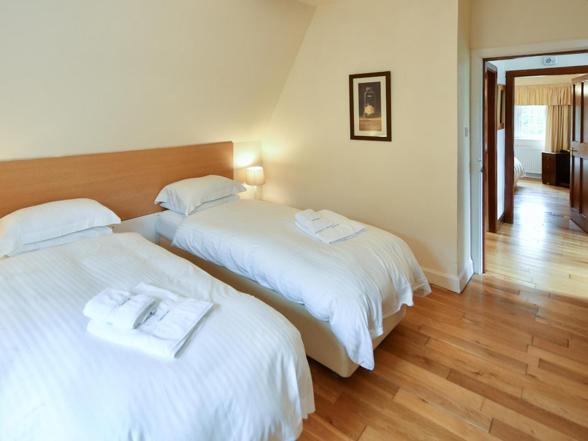 Cloncaird Castle Estate Cottages Maybole Zimmer foto